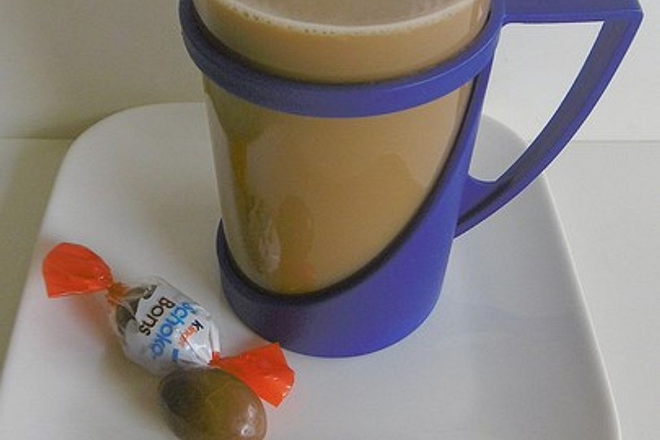 Eiskaffee aus frisch aufgebrühtem Kaffee