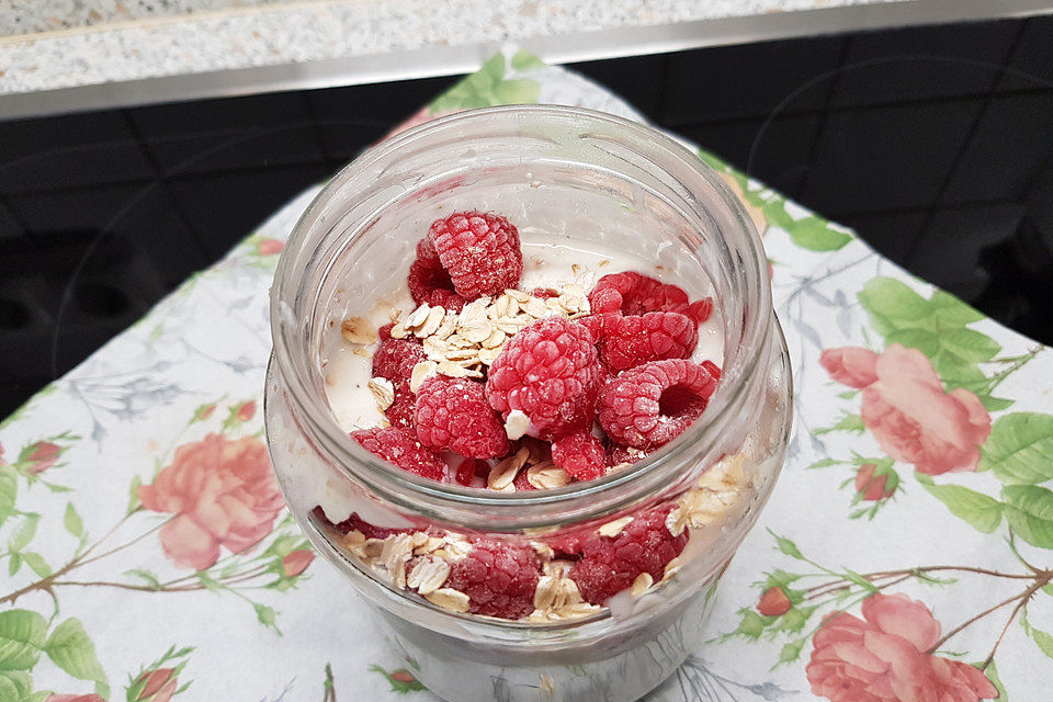 Haferbrei mit Quark und Erdbeeren