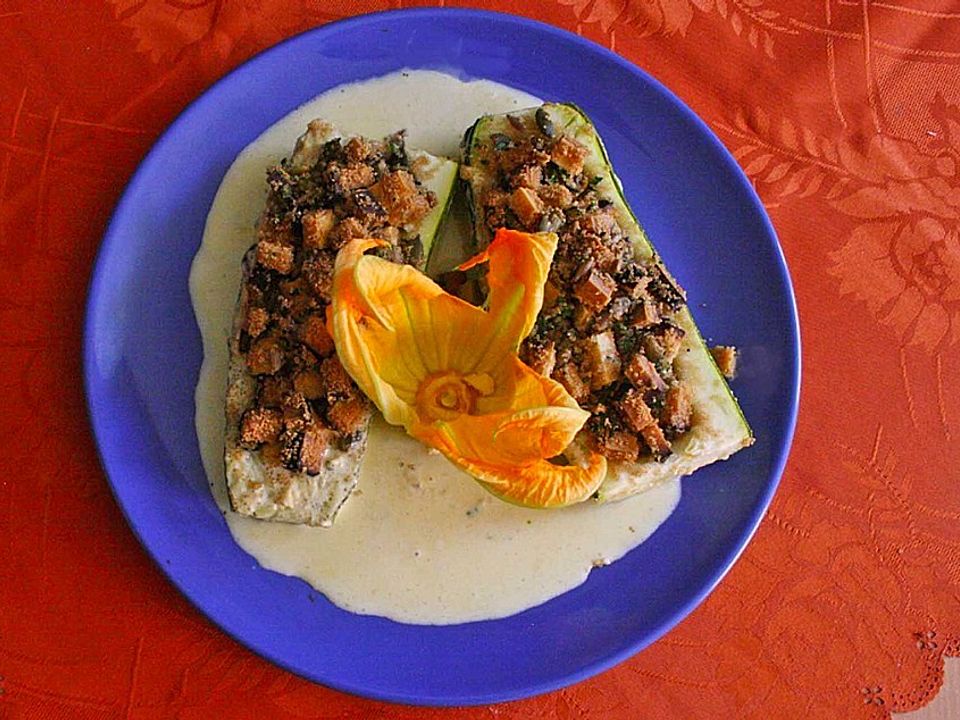 Gefüllte Zucchinischiffchen von Tatunca| Chefkoch