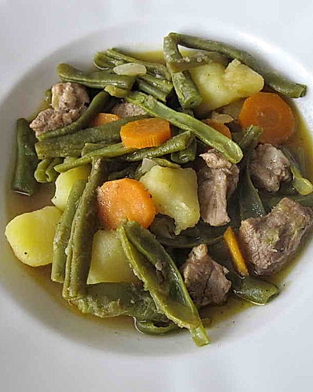 Rindfleischsuppe mit Gemüse im Crock Pot