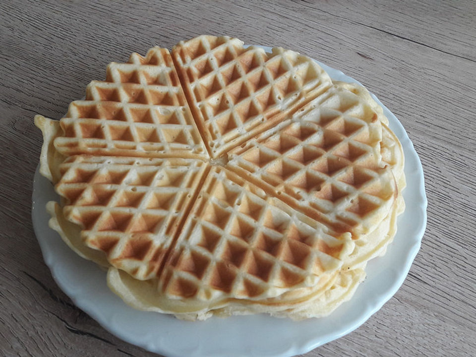 Fruchtige Buttermilchwaffeln von Goldjuwel| Chefkoch