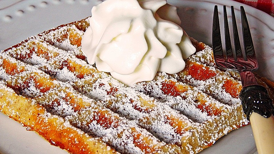 Apfel-Nuss-Waffeln von remasch| Chefkoch
