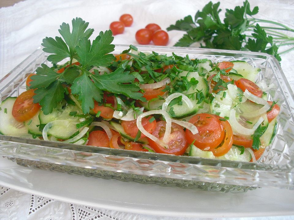 Gemüsezwiebel-Gurken-Tomaten-Salat| Chefkoch