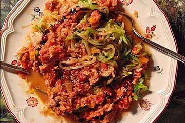 Zucchinispaghetti mit Thunfischsoße