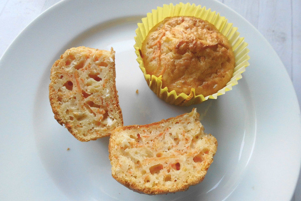 Apfel-Möhren-Kokos Muffins