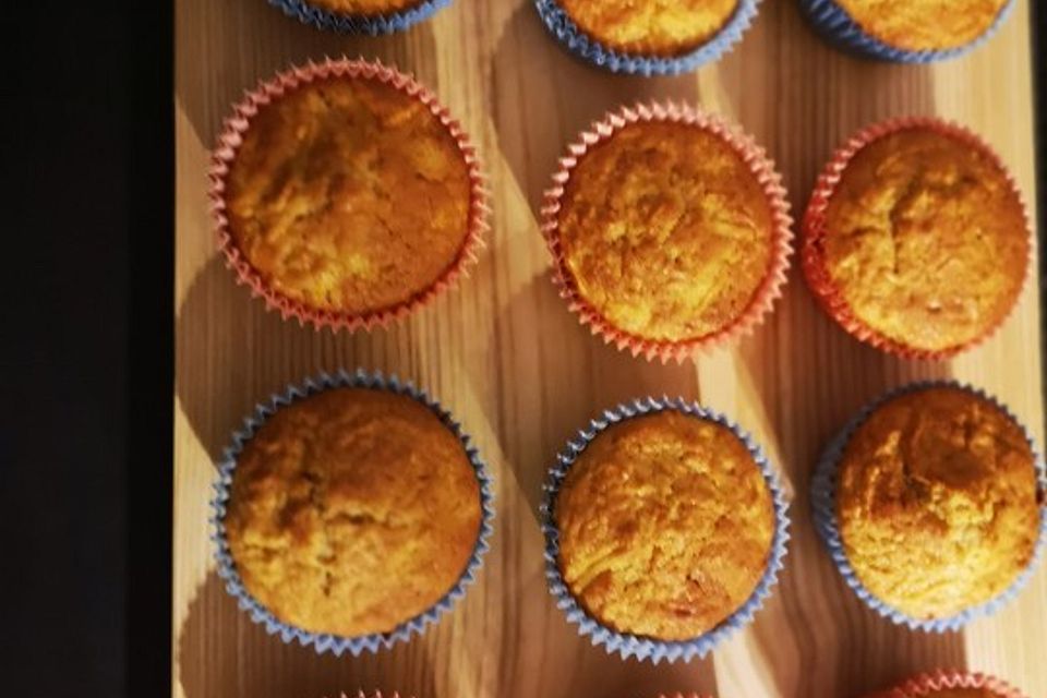 Apfel-Möhren-Kokos Muffins