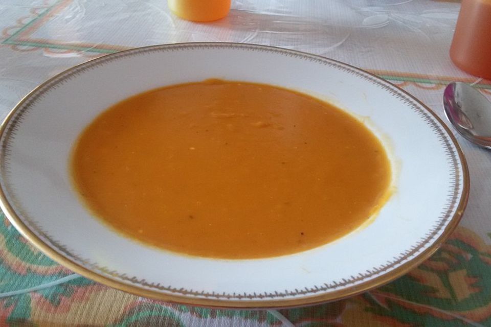 Kürbissuppe mit Ingwer und Kokosmilch