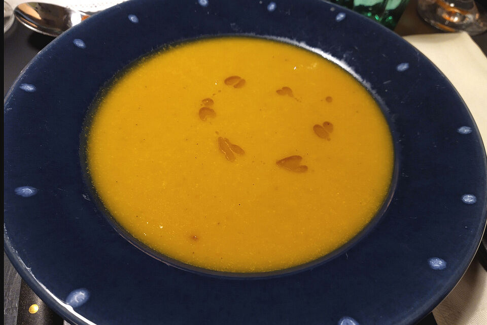 Kürbissuppe mit Ingwer und Kokosmilch