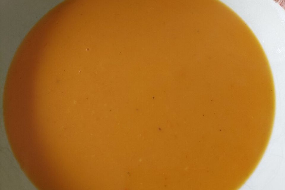 Kürbissuppe mit Ingwer und Kokosmilch