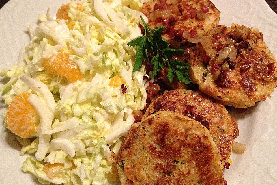 Gebratene Knödel mit Speck und Zwiebeln