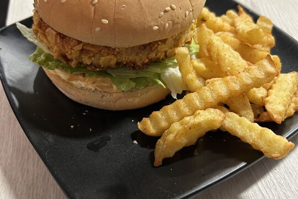 Knusprige Chickenburger mit knuspriger Tortillapanade