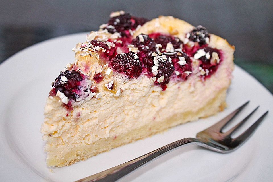 Käsekuchen mit Brombeeren