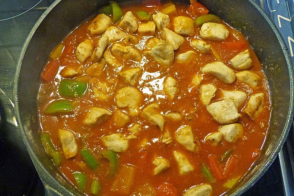 Hähnchengulasch mit Tomatensenfsoße