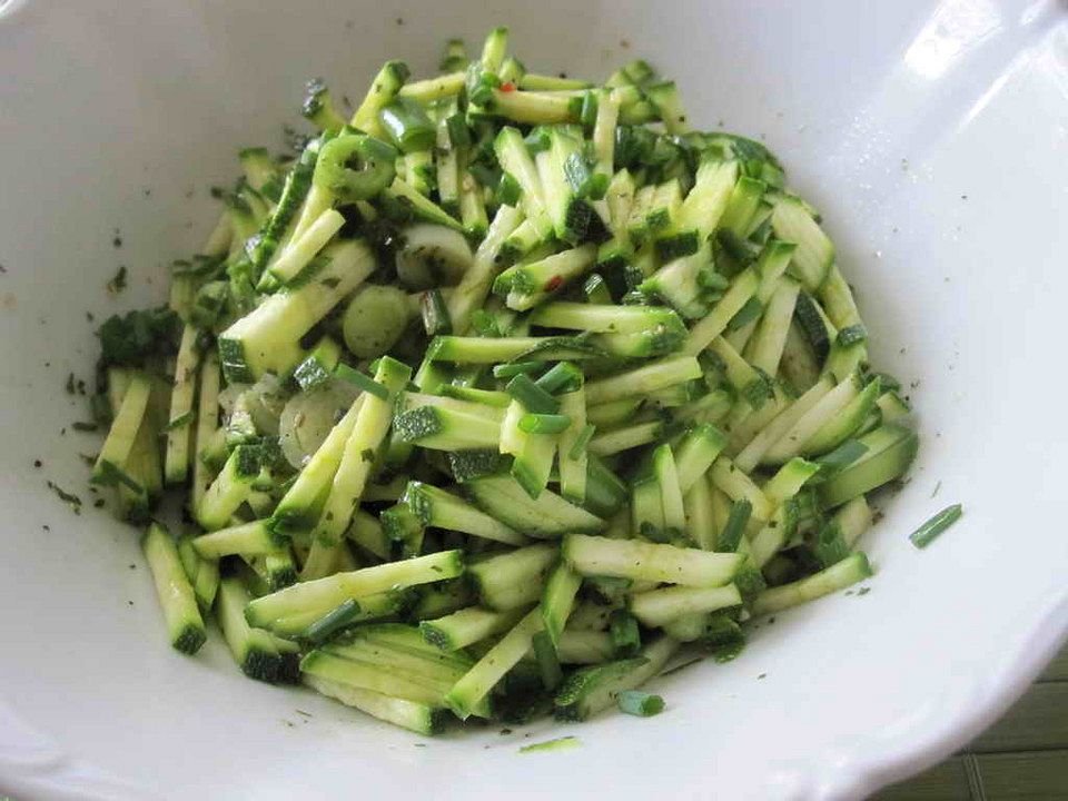 Zucchinisalat von Lovisgug| Chefkoch