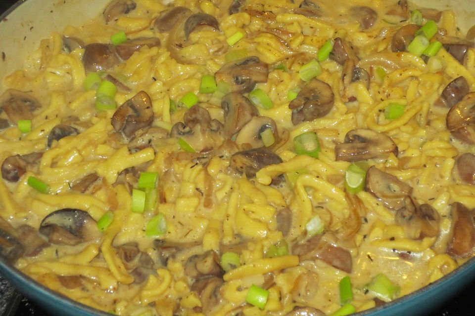 Champignon-Schinken-Spätzle-Pfanne