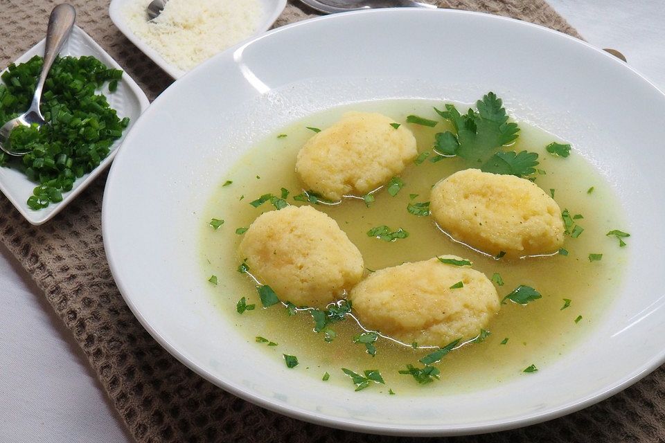 Grießnockerlsuppe