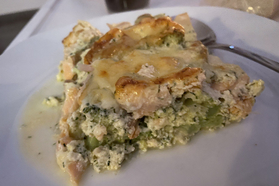 Brokkoli-Räucherlachs-Gratin