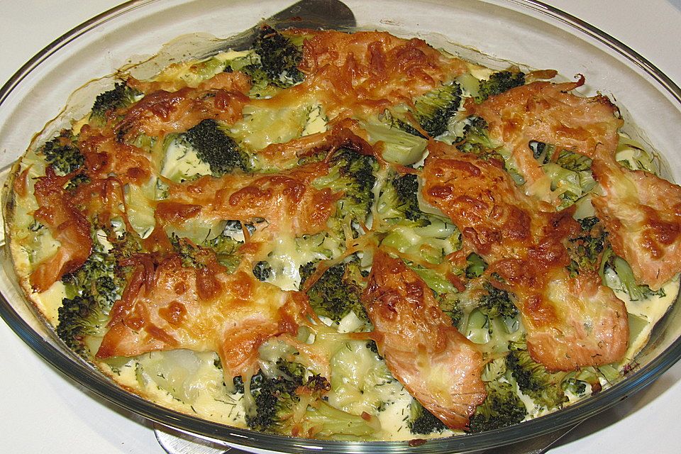 Brokkoli-Räucherlachs-Gratin