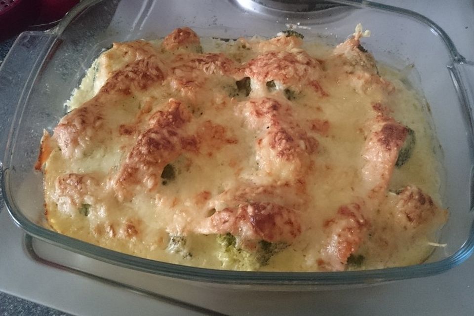 Brokkoli-Räucherlachs-Gratin