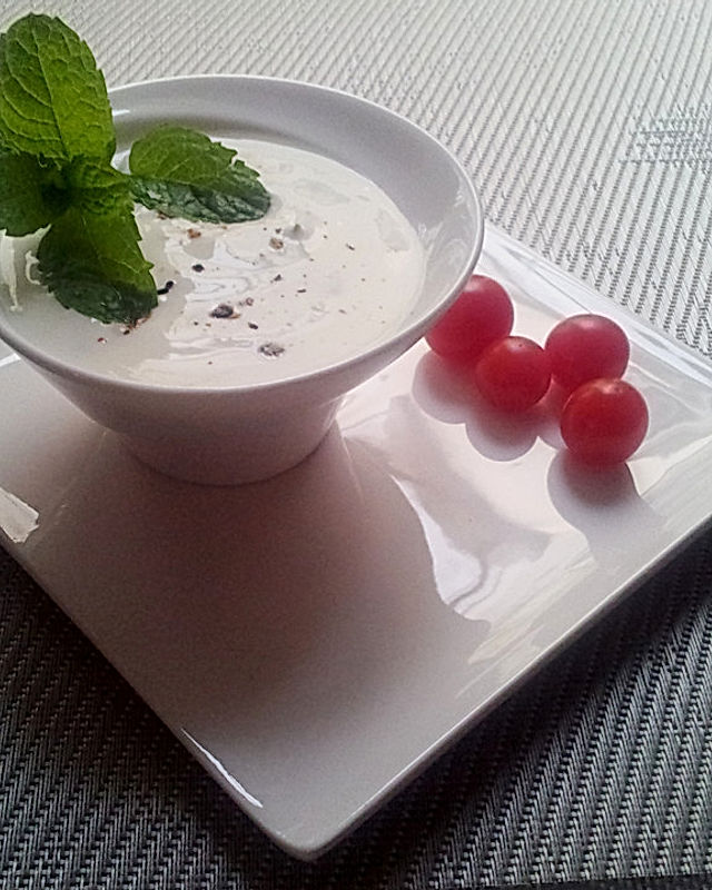 Fruchtiger Minz-Joghurt (Dip)