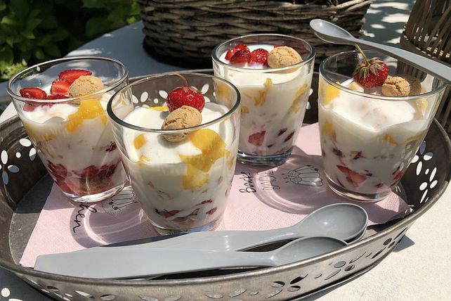 Leichtes Erdbeer-Mango Dessert von Engcor| Chefkoch