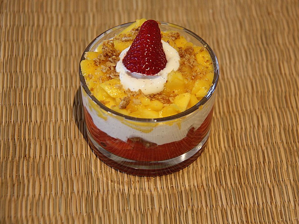 Leichtes Erdbeer-Mango Dessert von Engcor | Chefkoch