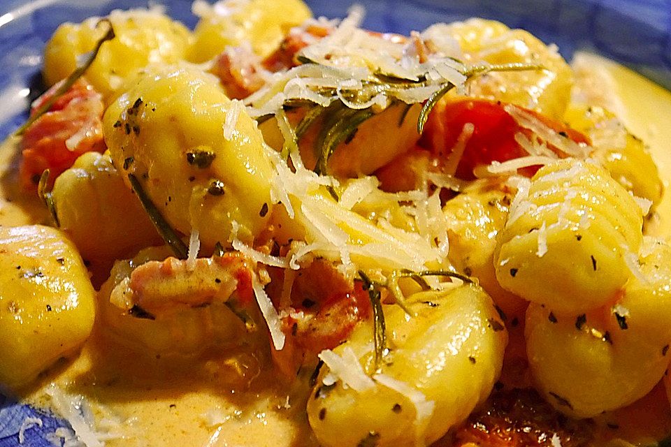 Gnocchi in Tomaten-Sahne