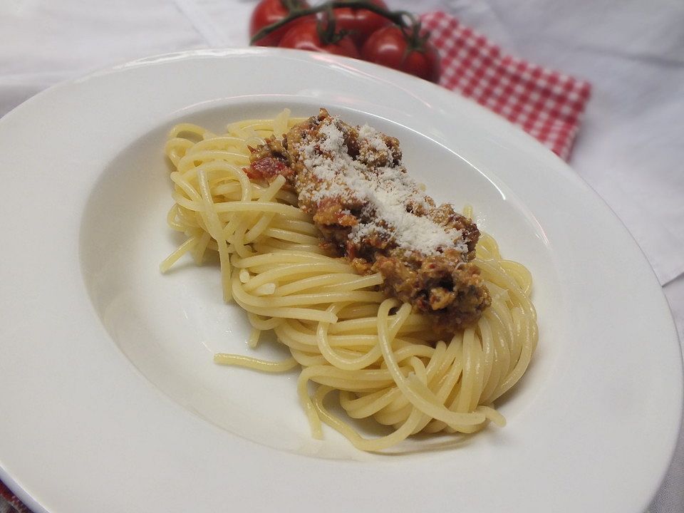 Avocado-Pasta mit frischen und getrockneten Tomaten von IrinaLala| Chefkoch