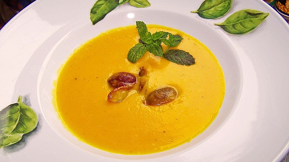 Kürbissuppe mit Pflaumen-image