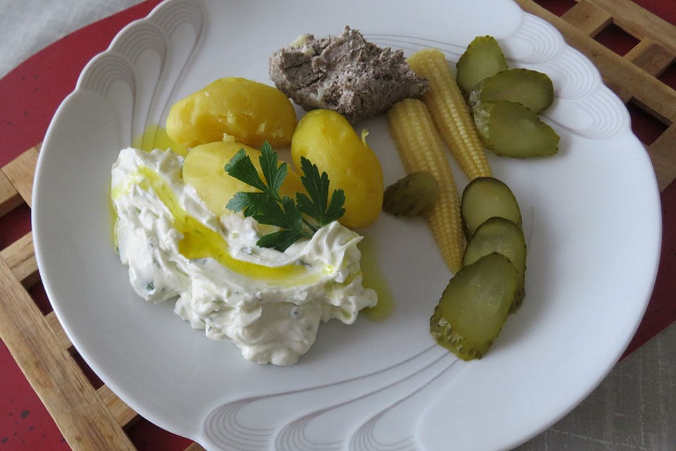 Quark mit Leinöl nach Spreewalder Art mit vielen Kräutern