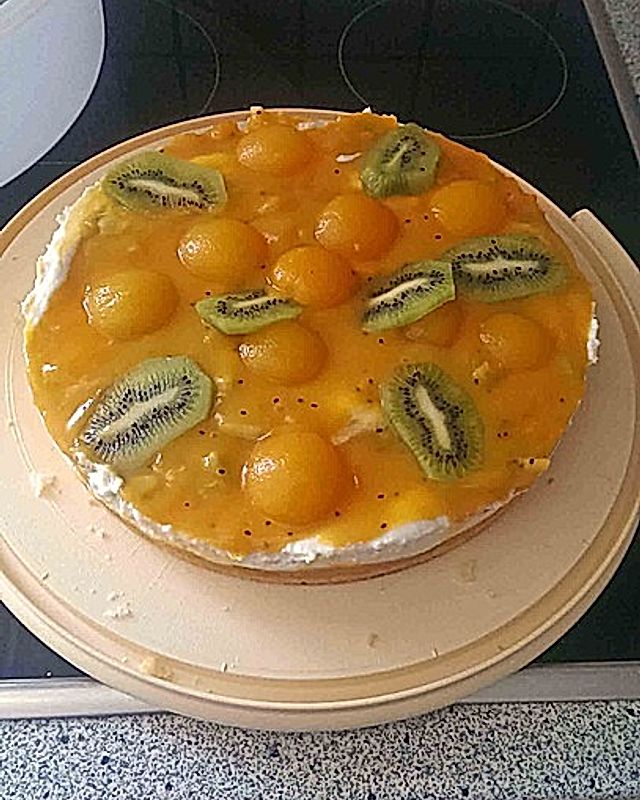 Aprikosen-Kiwi-Torte