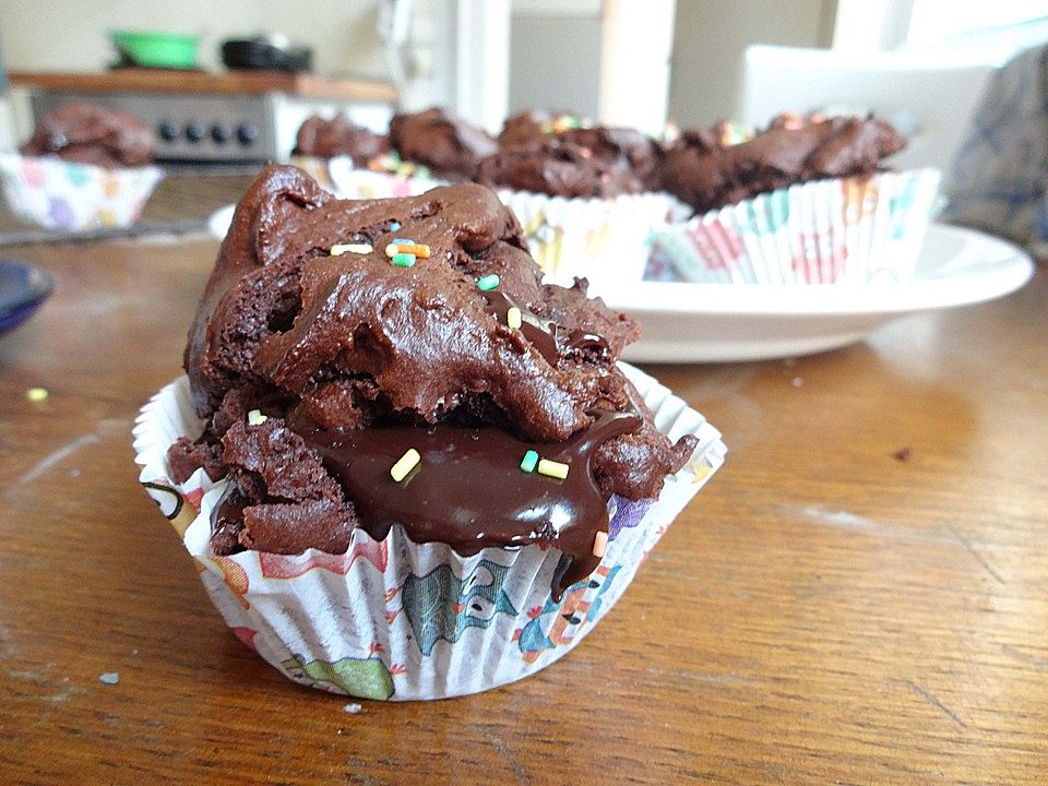 Schokoladenmuffins mit Schokoladenfüllung von Laryloves| Chefkoch