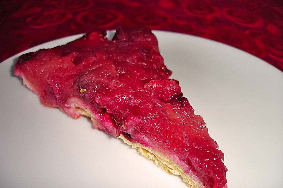 Apfel-Beeren-Tarte mit dünnem Teigboden