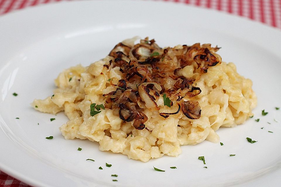 Käsespätzle mit Berg-, Bauernkäse, Romadur und Limburger