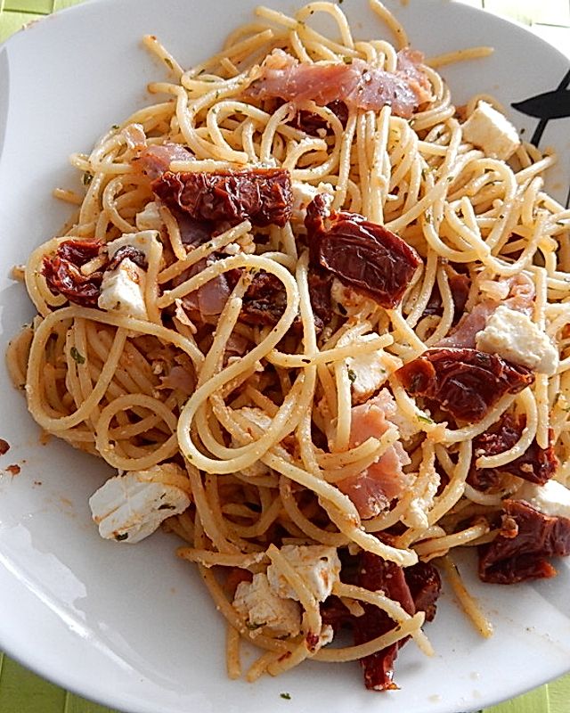 Spaghetti mediterran oder Pizza Spaghetti