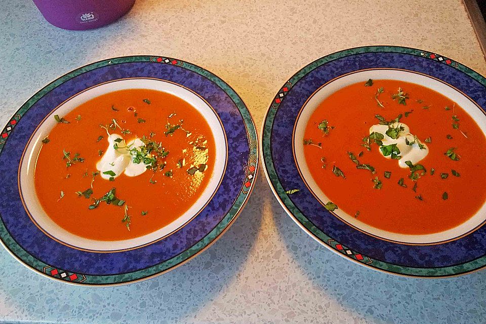 Tomatencremesuppe aus Datteltomaten