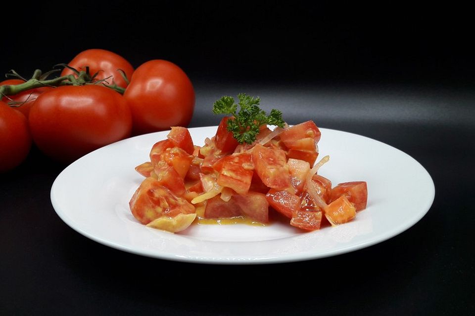 Ganz schneller Tomatensalat