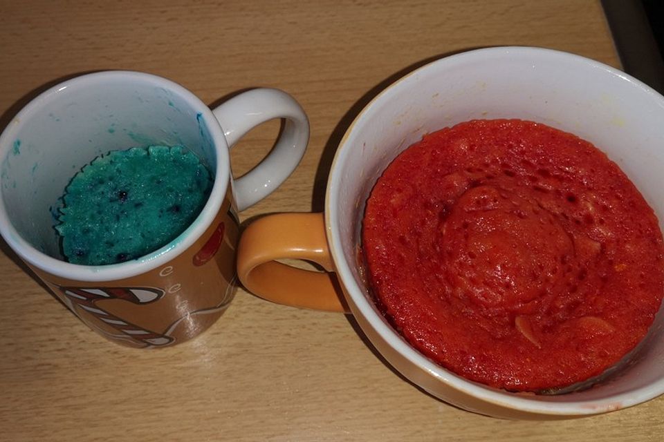 Saftiger Tassenkuchen mit Joghurt aus der Mikrowelle