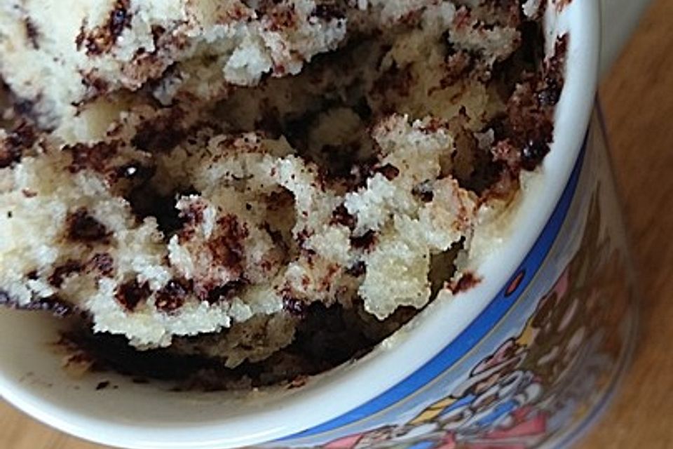 Saftiger Tassenkuchen mit Joghurt aus der Mikrowelle