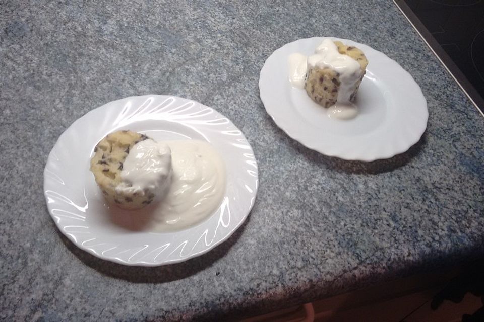 Saftiger Tassenkuchen mit Joghurt aus der Mikrowelle