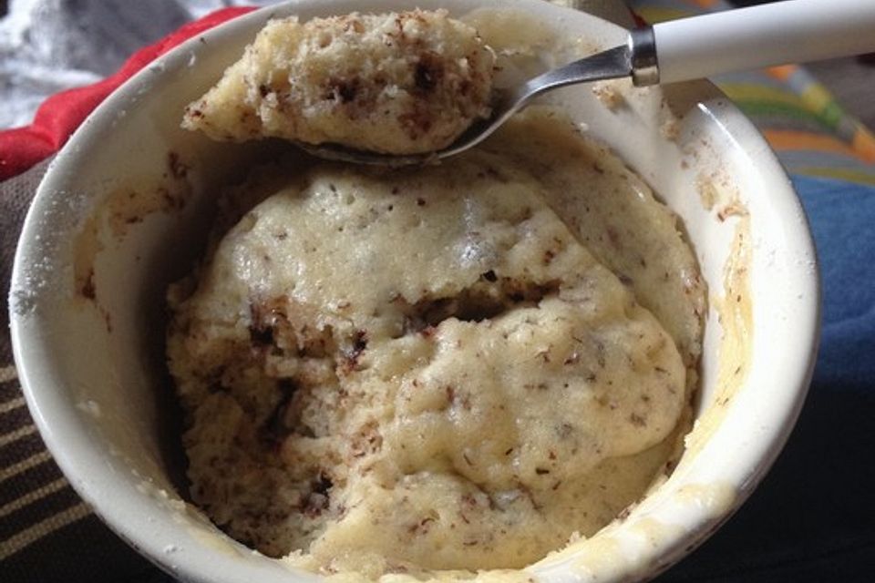 Saftiger Tassenkuchen mit Joghurt aus der Mikrowelle