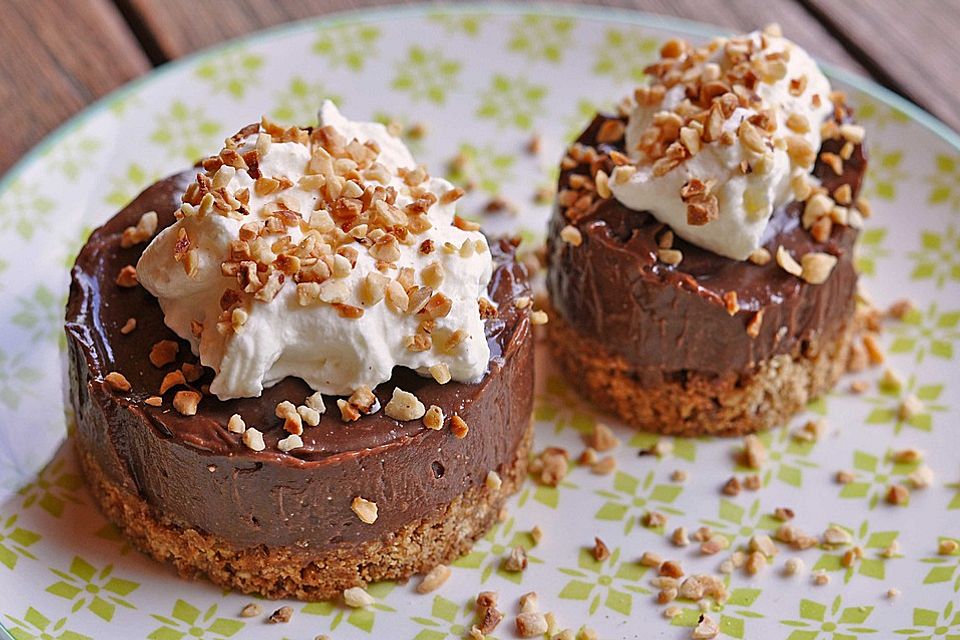 No Bake Mini Nutella Cheesecakes mit Sahnehaube