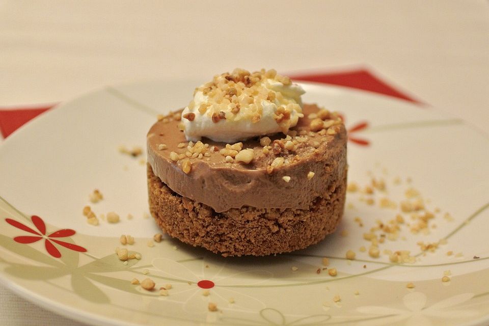 No Bake Mini Nutella Cheesecakes mit Sahnehaube