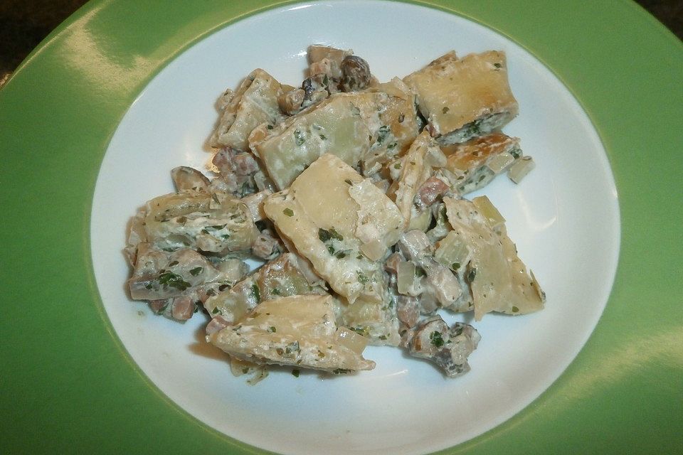 Maultaschen mit Champignon-Sahne-Soße