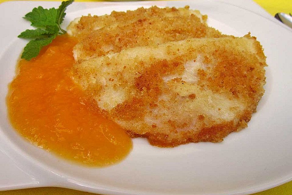 Fruchttaschen mit Aprikosensauce