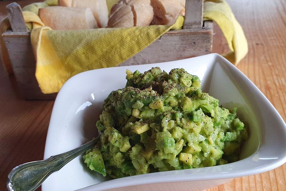 Avocado Creme mit Knoblauch Avocado Creme mit Knoblauch