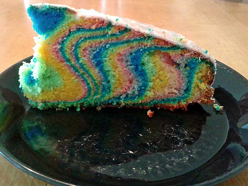 Regenbogenkuchen mit Zitronenlimonade von Bäckerteenie | Chefkoch