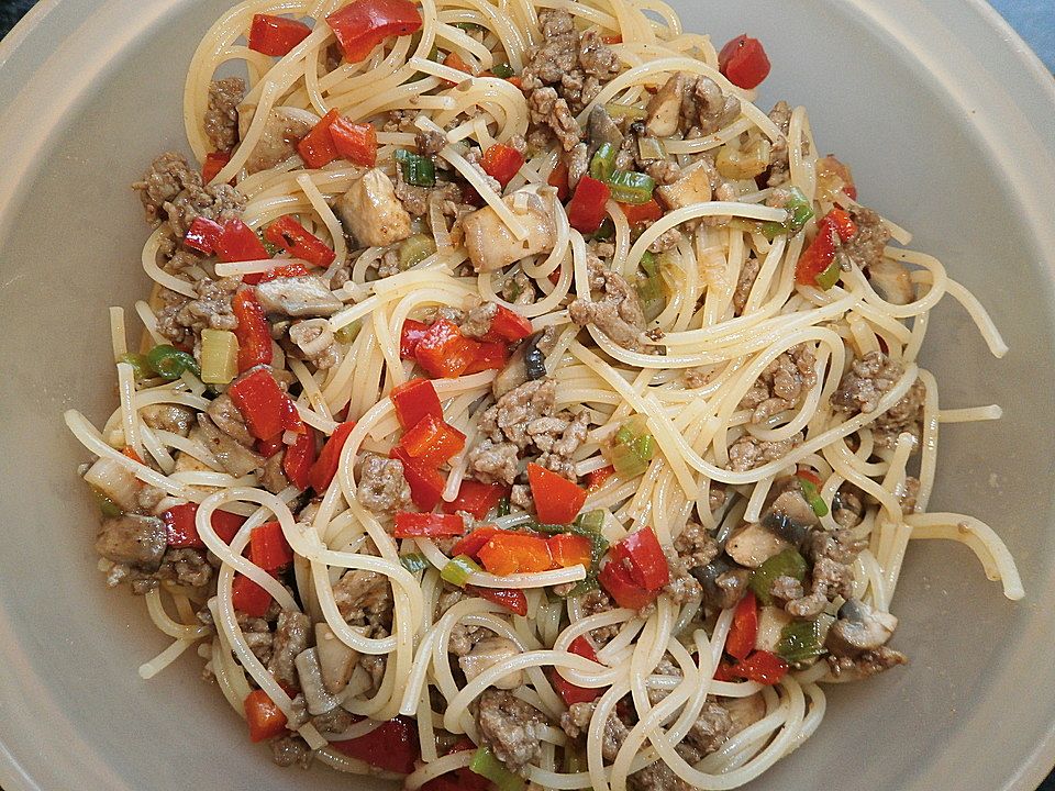 Spaghettisalat mit Hackfleisch und Porree von Drea81| Chefkoch