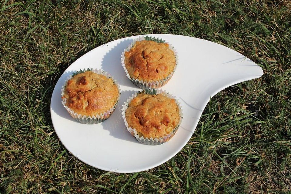 Apfelmuffins mit Joghurt und Mandeln