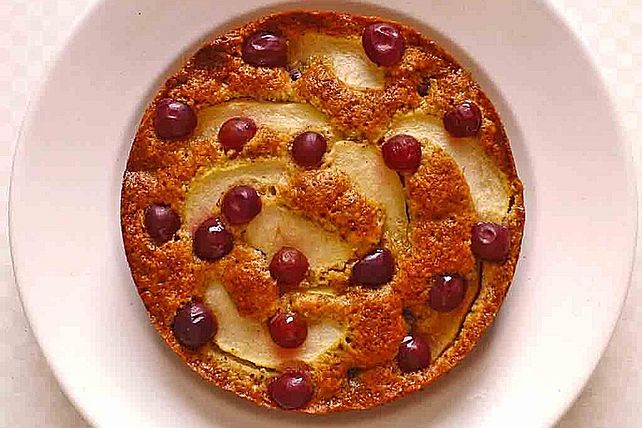 Nusskuchen mit Apfel und Weintrauben von Ellerfru| Chefkoch